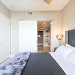 2 Bedroom Modern Luxury La Na