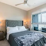 2 Bedroom Modern Luxury La Na