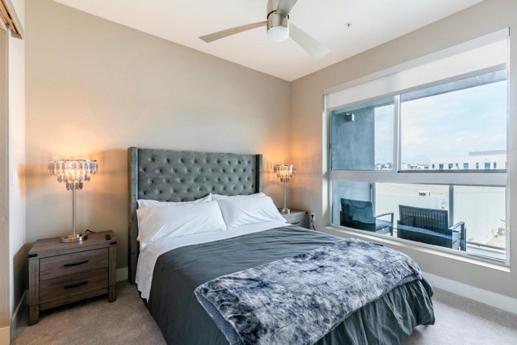 Apartment 2 Bedroom Modern Luxury La Na Los Angeles