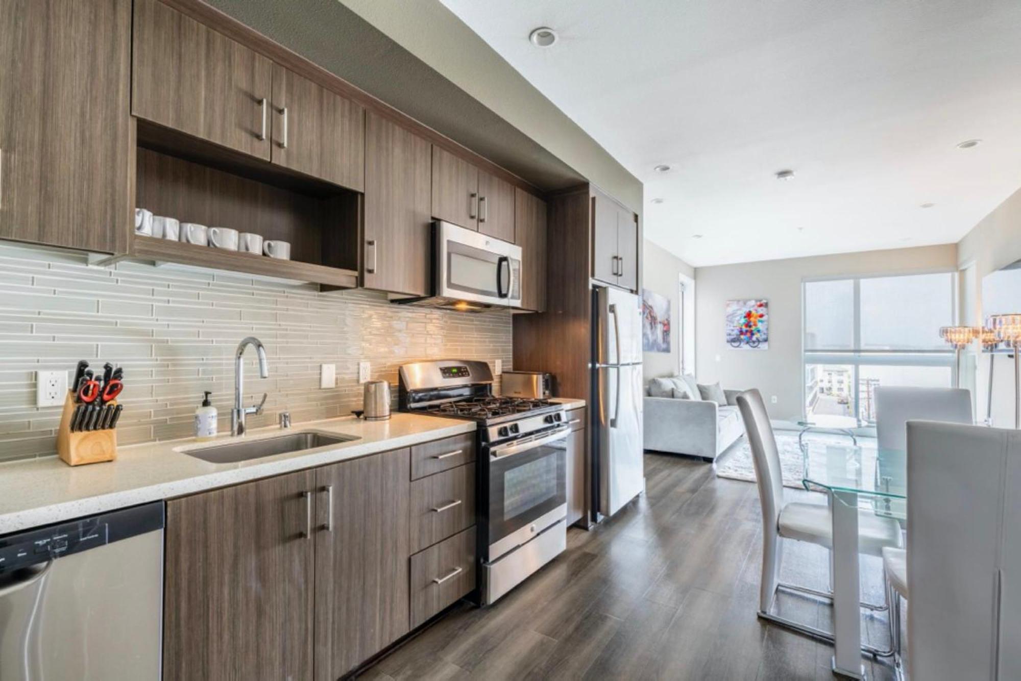 Apartment 2 Bedroom Modern Luxury La Na Los Angeles