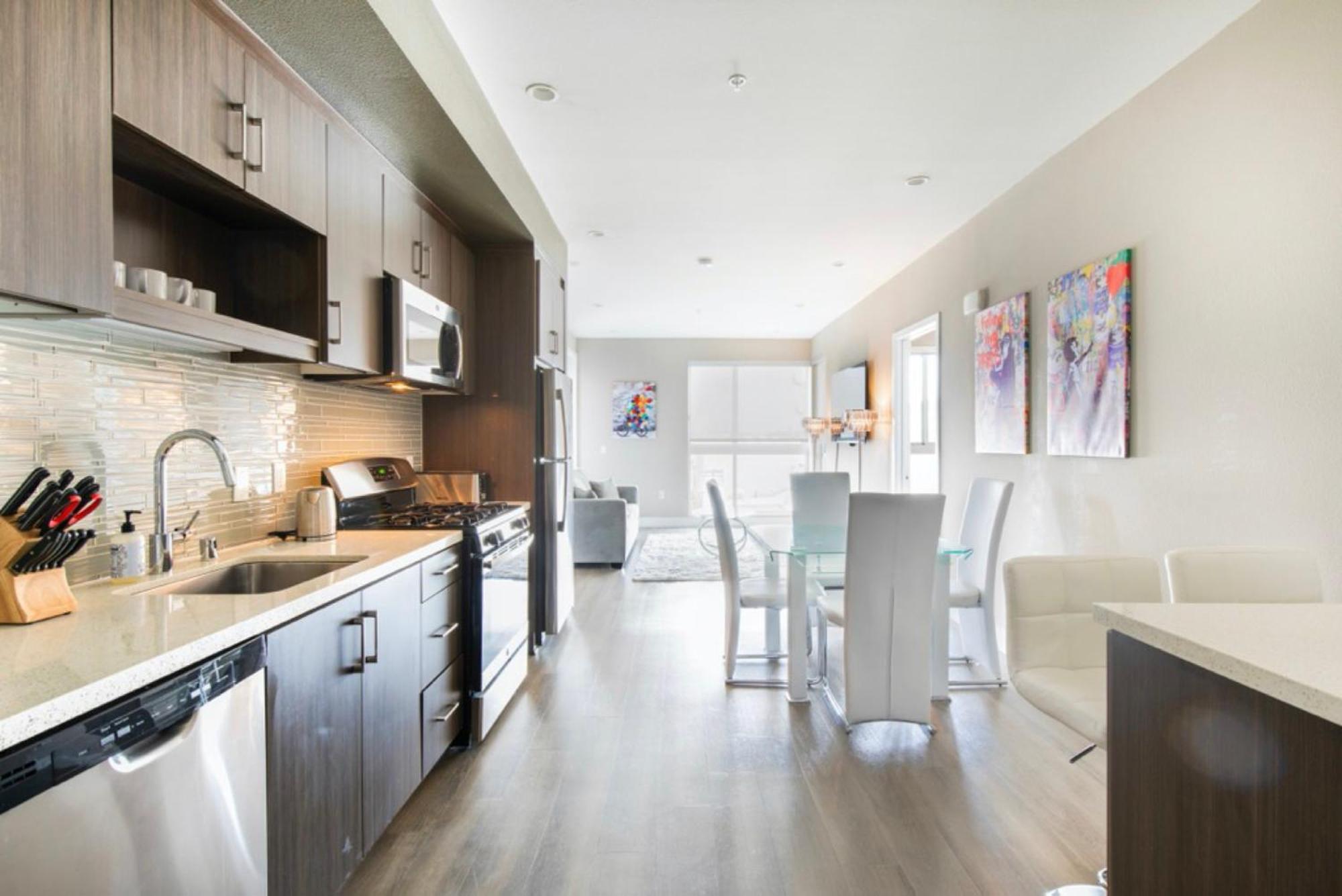 2 Bedroom Modern Luxury La Na